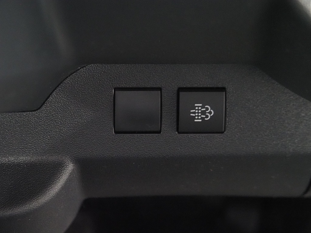 【新車/ハイエースバン/ディーゼル2WD/小窓付き両側手動ドア/DARKPRIMEⅡ】ハイエース名古屋店在庫車両【全国納車可能】