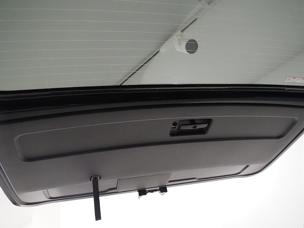 【新車/ハイエースバン/ディーゼル2WD/小窓付き両側手動ドア/DARKPRIMEⅡ】ハイエース名古屋店在庫車両【全国納車可能】