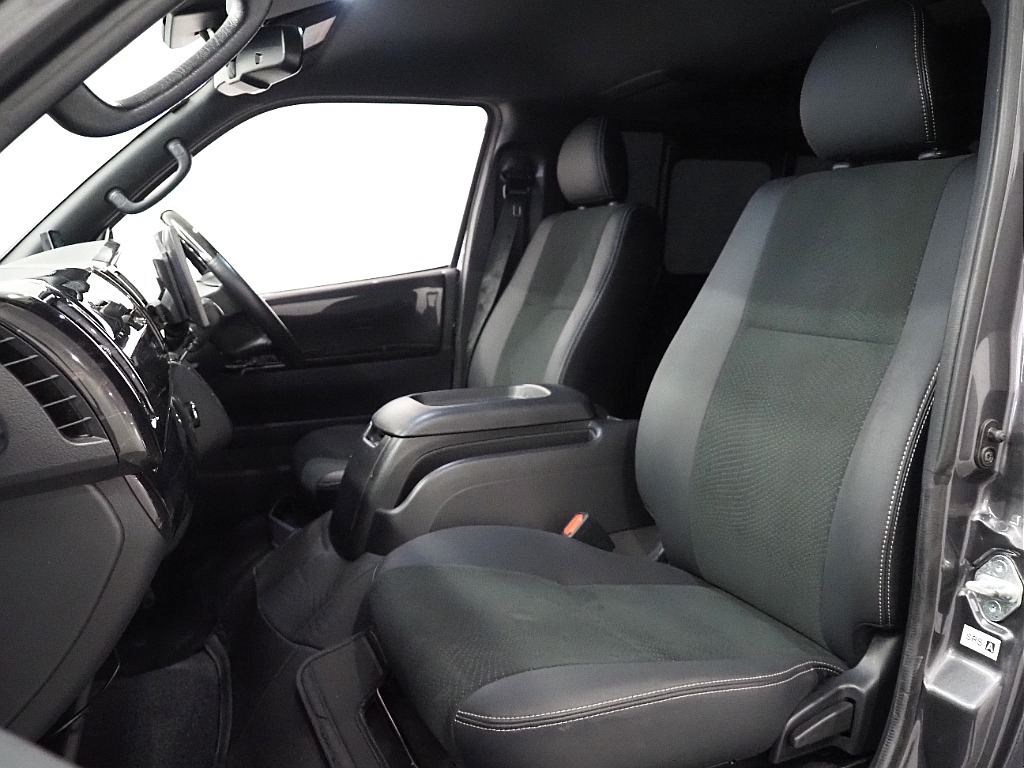 トヨタ ハイエースバン(11枚目)