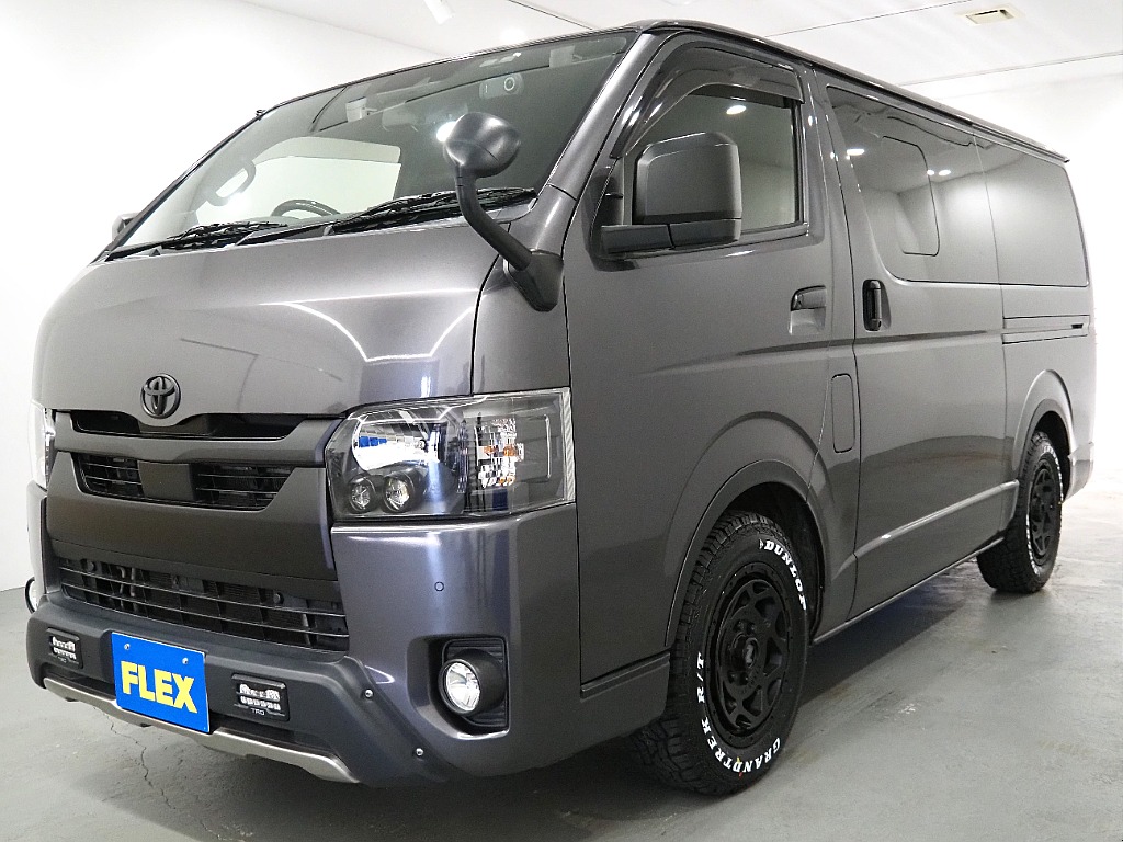 トヨタ ハイエースバン(4枚目)
