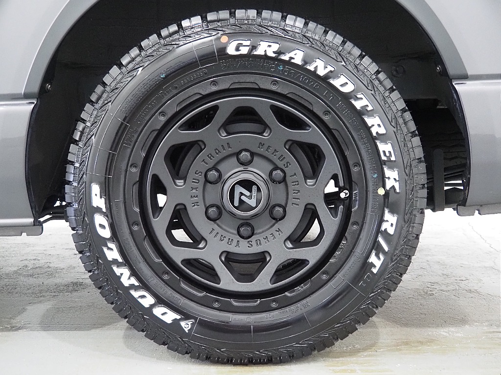 トヨタ ハイエースバン(9枚目)