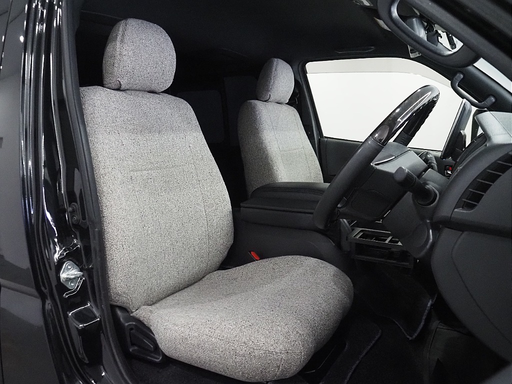 【Renoca　CoastLines/R4年式/ハイエースバン/ディーゼル4WD】大人気角目4灯をインストール♪【全国納車可能】