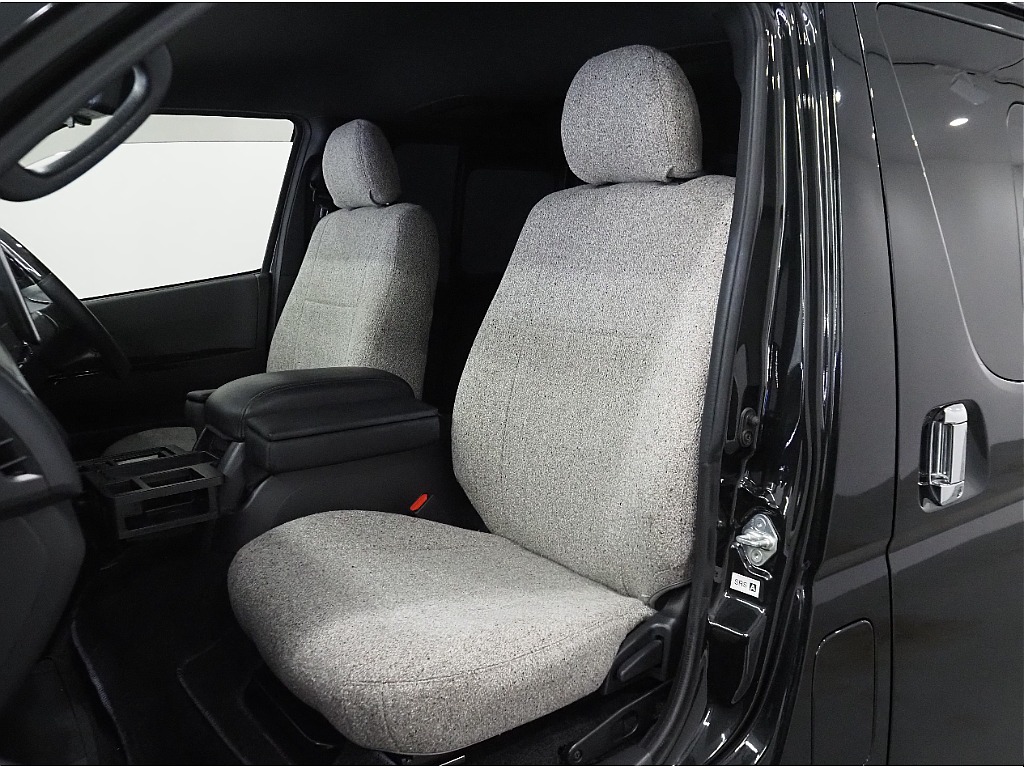 【Renoca　CoastLines/R4年式/ハイエースバン/ディーゼル4WD】大人気角目4灯をインストール♪【全国納車可能】