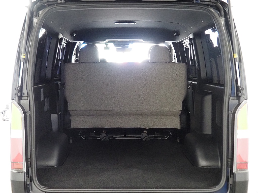 【Renoca　CoastLines/R4年式/ハイエースバン/ディーゼル4WD】大人気角目4灯をインストール♪【全国納車可能】