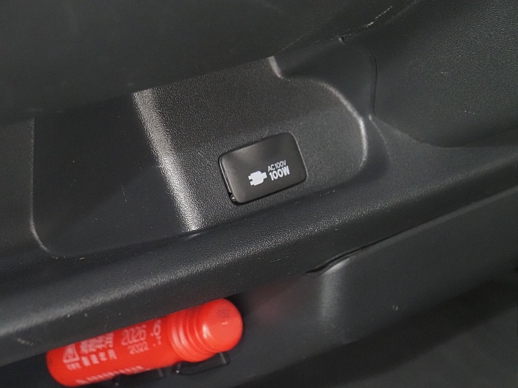 【Renoca　CoastLines/R4年式/ハイエースバン/ディーゼル4WD】大人気角目4灯をインストール♪【全国納車可能】