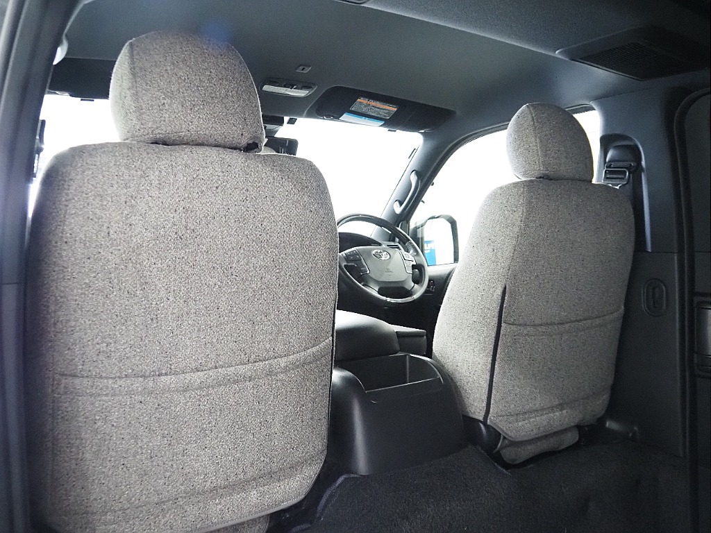 【Renoca　CoastLines/R4年式/ハイエースバン/ディーゼル4WD】大人気角目4灯をインストール♪【全国納車可能】