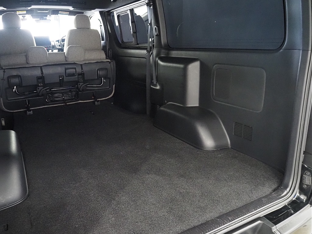 【Renoca　CoastLines/R4年式/ハイエースバン/ディーゼル4WD】大人気角目4灯をインストール♪【全国納車可能】