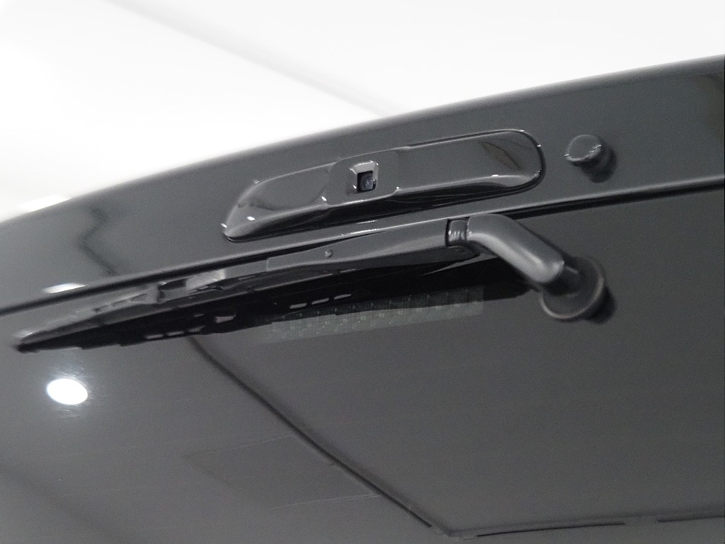 【Renoca　CoastLines/R4年式/ハイエースバン/ディーゼル4WD】大人気角目4灯をインストール♪【全国納車可能】