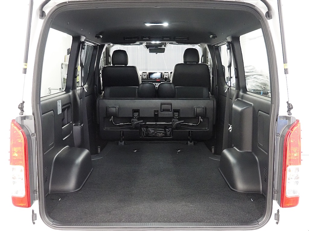 トヨタ ハイエースバン(19枚目)