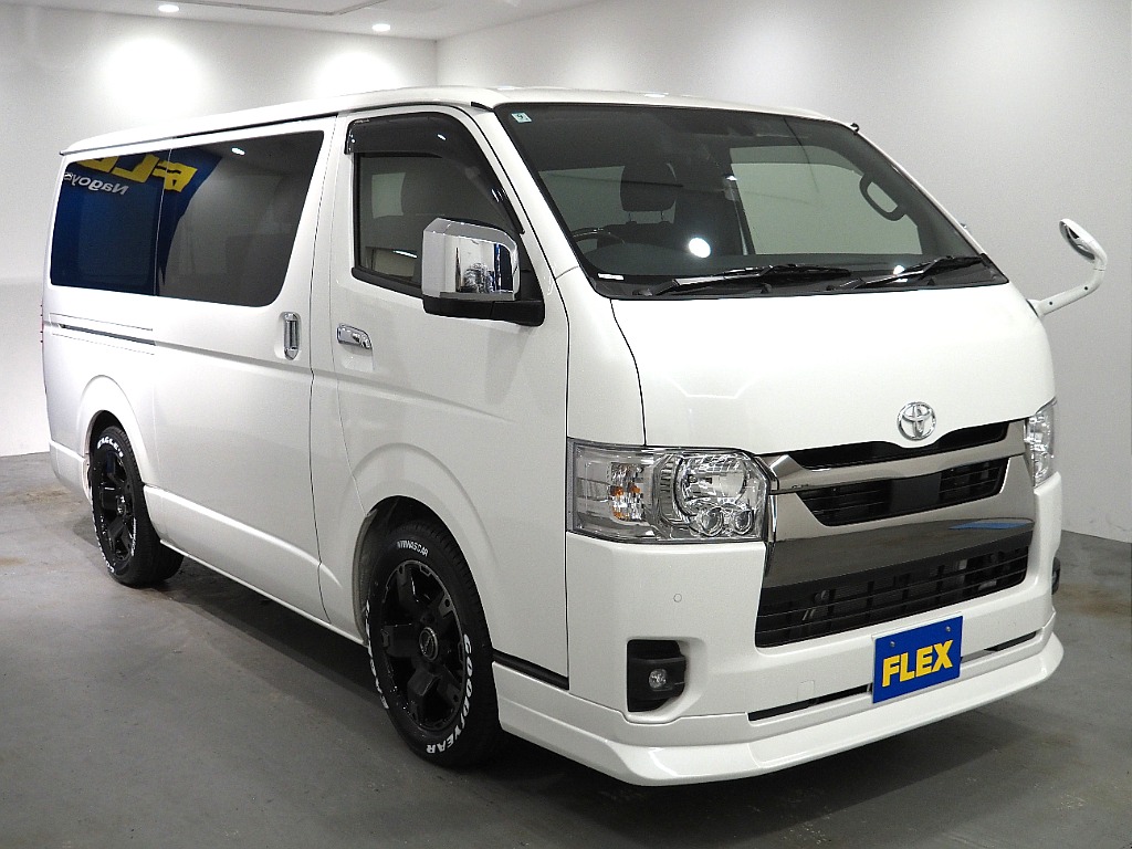 トヨタ ハイエースバン(3枚目)