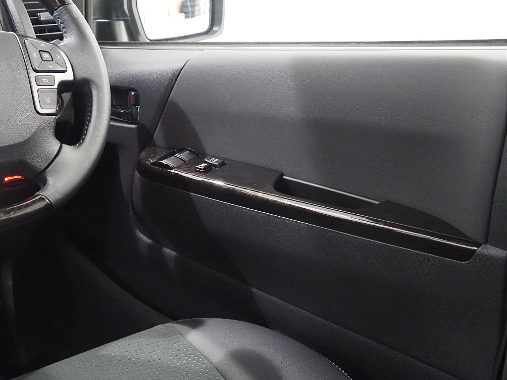 トヨタ ハイエースバン(26枚目)