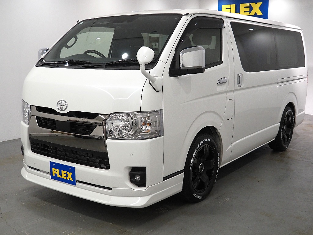 トヨタ ハイエースバン(4枚目)