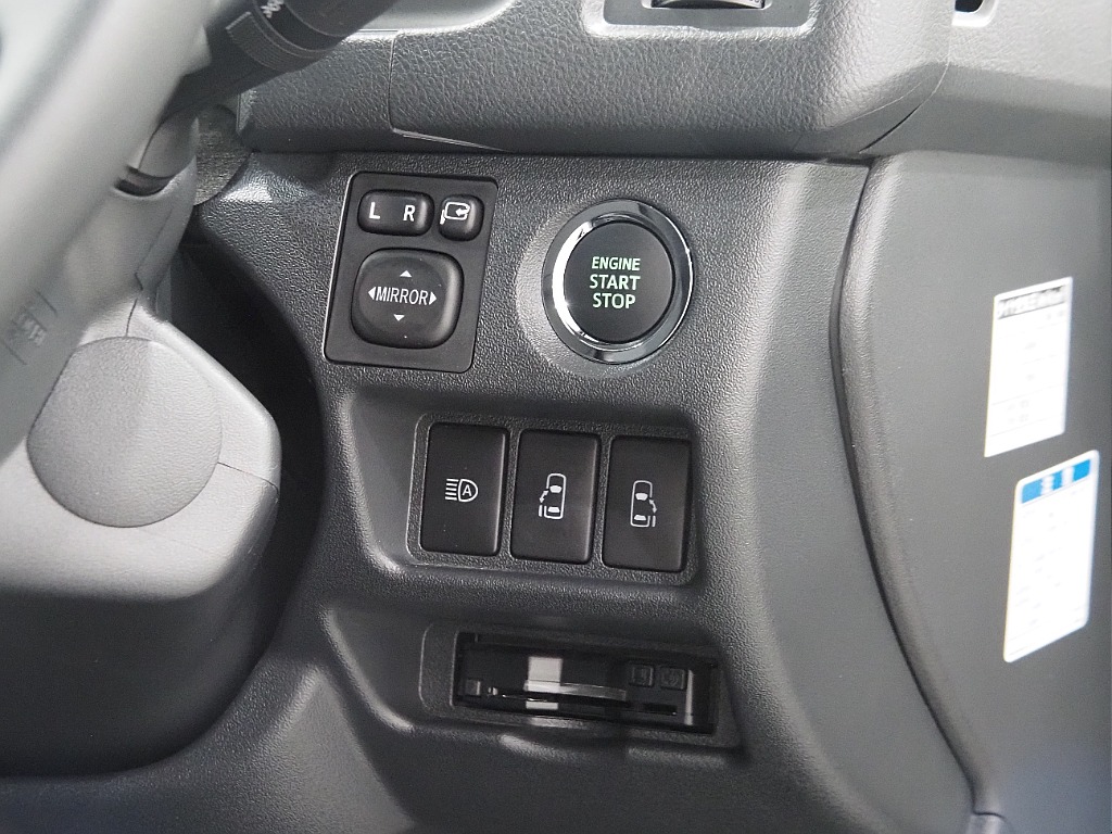 トヨタ ハイエースバン(45枚目)