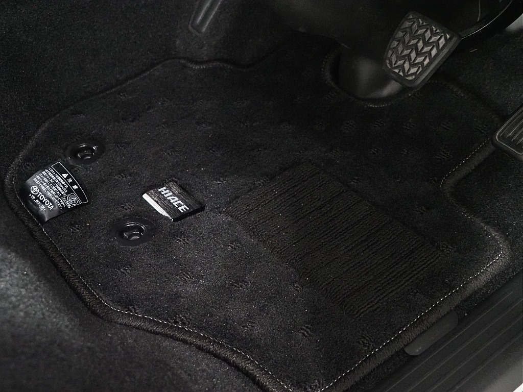 トヨタ ハイエースバン(48枚目)