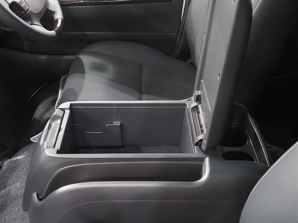 トヨタ ハイエースバン(50枚目)