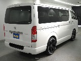トヨタ ハイエースバン(5枚目)