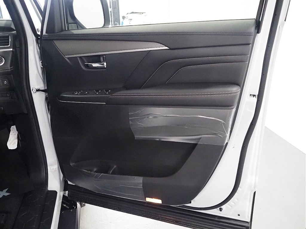 【新車/MCチェンジモデルデリカ/ディーゼル/4WD】リフトアップカスタムにて完成♪【全国納車可能】