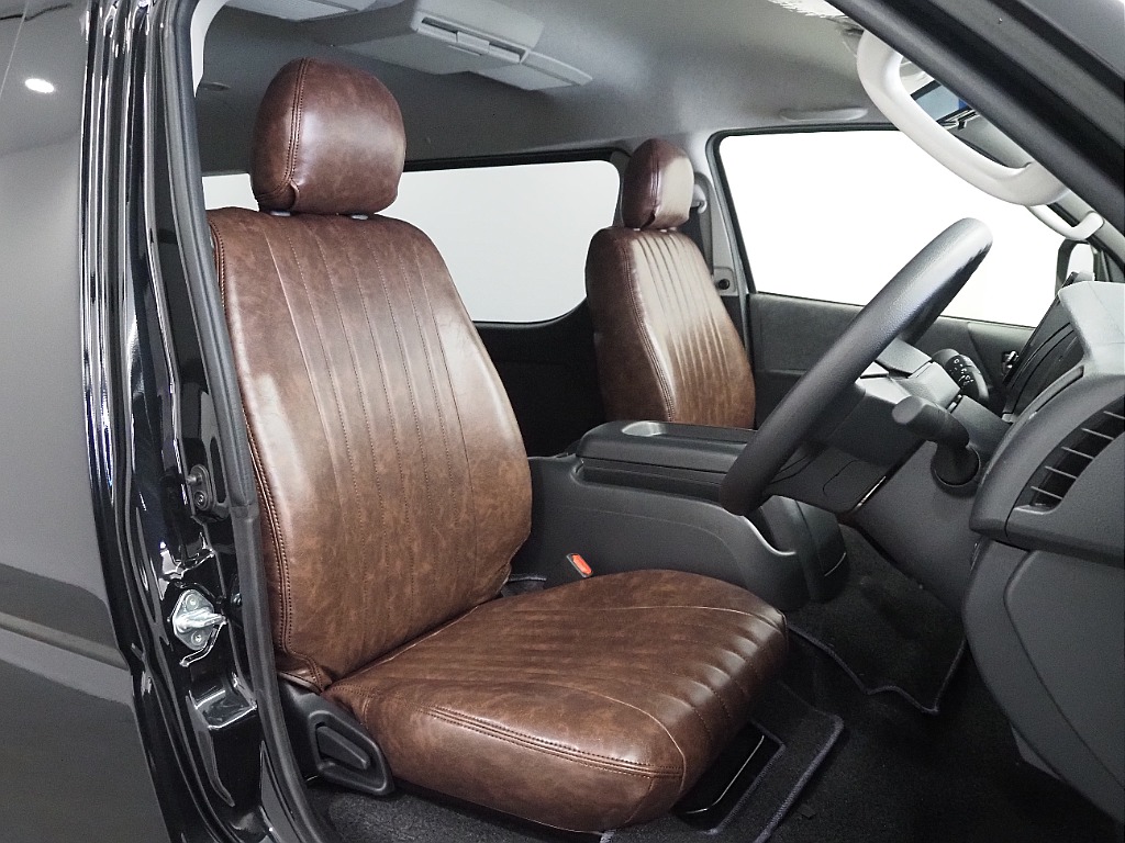【新車/ハイエースワゴン/ガソリン4WD/内装仮装familiar】希少新車9型がハイエース名古屋店に緊急入庫！【全国納車可能】