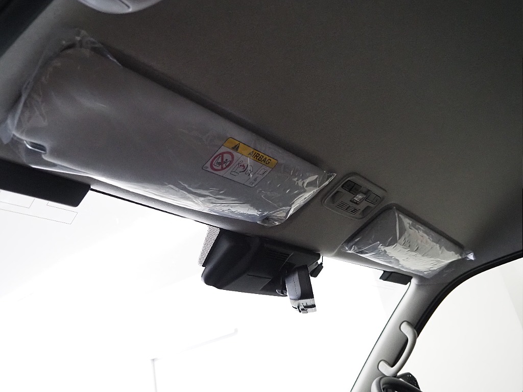 【新車/ハイエースワゴン/ガソリン4WD/内装仮装familiar】希少新車9型がハイエース名古屋店に緊急入庫！【全国納車可能】