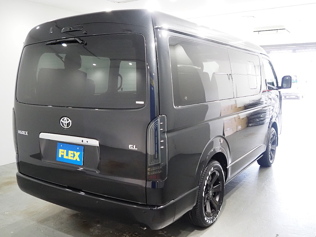 【新車/ハイエースワゴン/ガソリン4WD/内装仮装familiar】希少新車9型がハイエース名古屋店に緊急入庫！【全国納車可能】