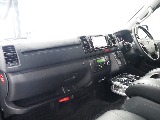 【H28年式/3.0Lディーゼル/ハイエースバン/両側小窓付き】ローダウン×新品タイヤ付き！【全国納車可能】