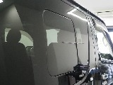【H28年式/3.0Lディーゼル/ハイエースバン/両側小窓付き】ローダウン×新品タイヤ付き！【全国納車可能】