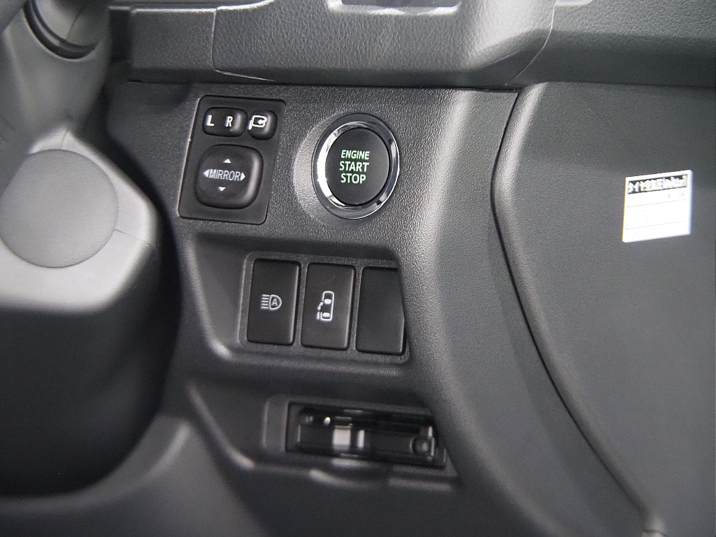 【新車/8年ナンバー/BELUGA/ワゴンGL4WD】オリジナルシートアレンジ【全国納車可能】