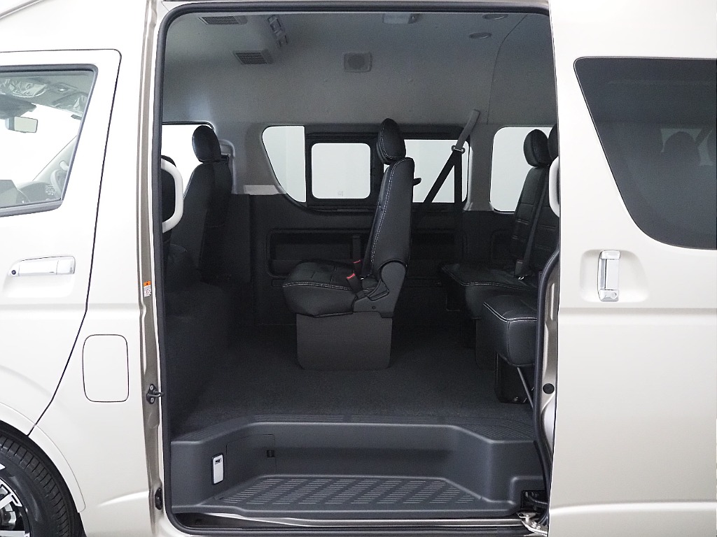 【9型/新型ハイエース/グランドキャビン/ガソリン2WD】10名乗車！FLEXカスタム充実♪【全国納車可能】