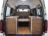 【新車/8型/COMCAM/2.7Lガソリン/2WD/キャンピングカー】充実の内容！【全国納車可能】