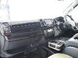 【H30年ハイエースバン/ガソリン/2WD】嬉しい小窓にベッドキッド装着♪【全国納車可能】