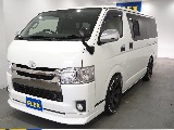 【H30年ハイエースバン/ガソリン/2WD】嬉しい小窓にベッドキッド装着♪【全国納車可能】