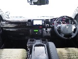 【H30年ハイエースバン/ガソリン/2WD】嬉しい小窓にベッドキッド装着♪【全国納車可能】