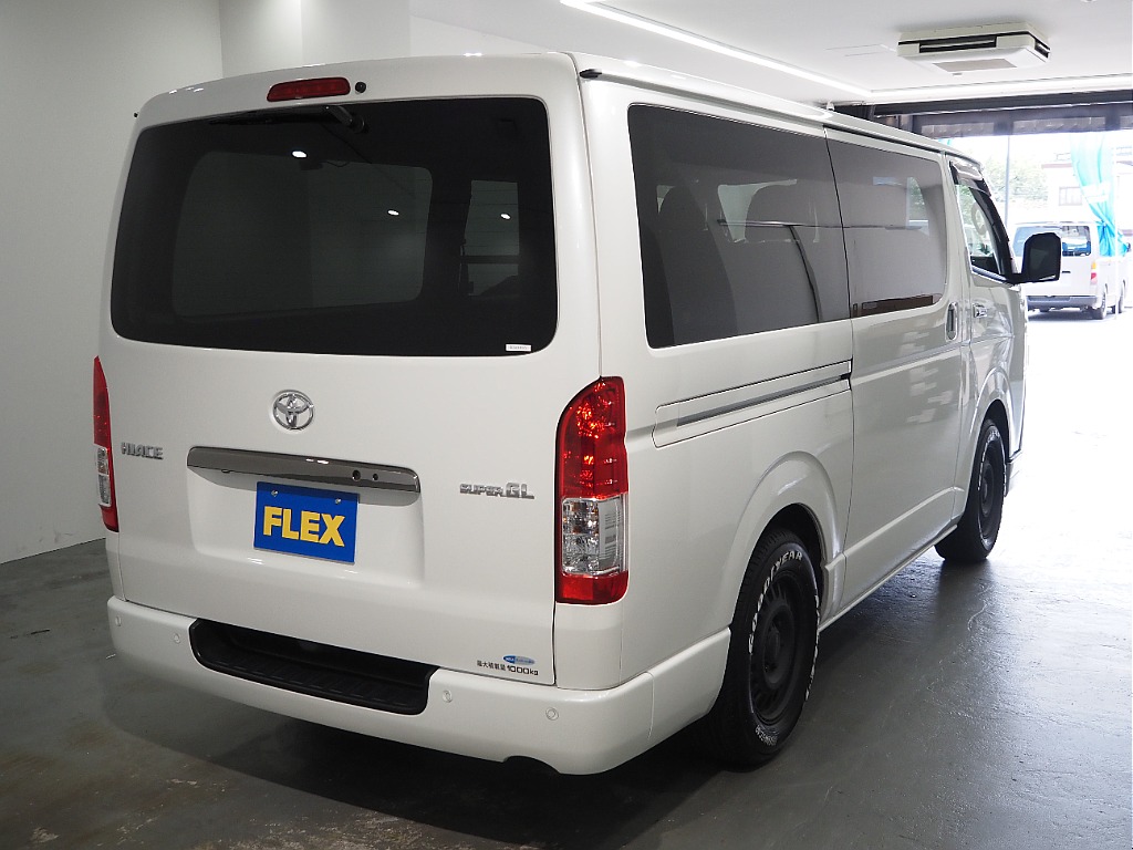 【R5年式/ハイエースバン/ディーゼル4WD/両側パワースライドドア】ベッドキッド装着済み♪【全国納車可能】
