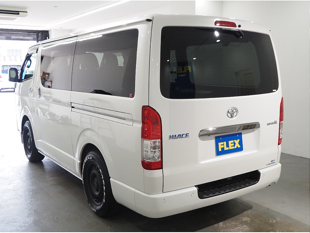 【R5年式/ハイエースバン/ディーゼル4WD/両側パワースライドドア】ベッドキッド装着済み♪【全国納車可能】