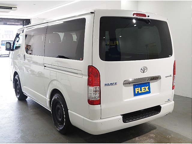 【R5年式/ハイエースバン/ディーゼル4WD/両側パワースライドドア】ベッドキッド装着済み♪【全国納車可能】