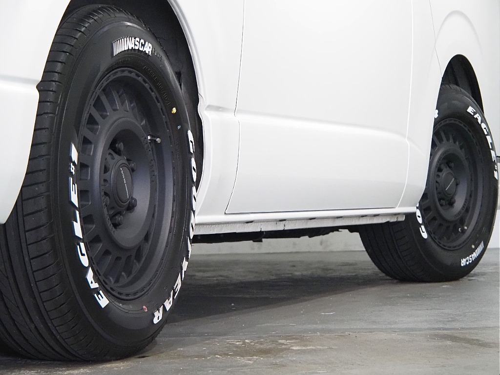 【R5年式/ハイエースバン/ディーゼル4WD/両側パワースライドドア】ベッドキッド装着済み♪【全国納車可能】