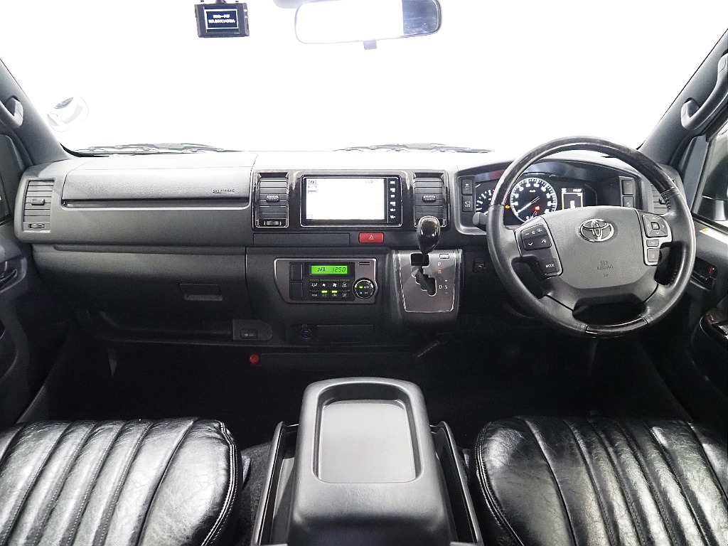 【R5年式/ハイエースバン/ディーゼル4WD/両側パワースライドドア】ベッドキッド装着済み♪【全国納車可能】