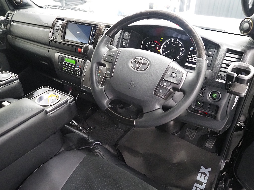 【R6年式/ハイエースバン/DARKPRIMEⅡ/ディーゼル4WD】オフロード×BLACKEDITION【全国納車可能】