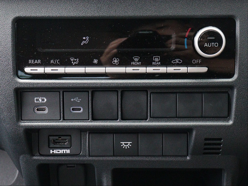 トヨタ ハイエース(24枚目)