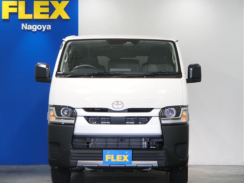 【新車/ハイエースバンDX/ディーゼルターボ2.8L/両側スライドDドア】ベッドキッド装着済み♪