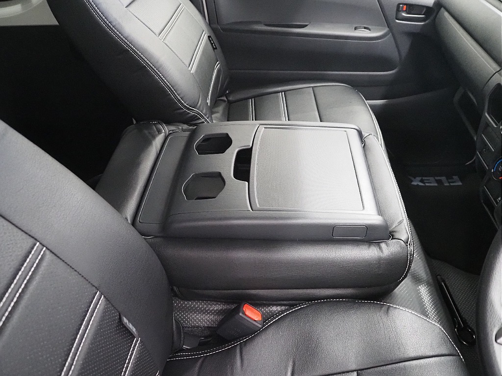 【新車/ハイエースバンDX/ディーゼルターボ2.8L/両側スライドDドア】ベッドキッド装着済み♪【全国納車可能】