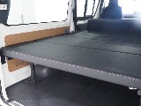 【新車/ハイエースバンDX/ディーゼルターボ2.8L/両側スライドDドア】ベッドキッド装着済み♪【全国納車可能】