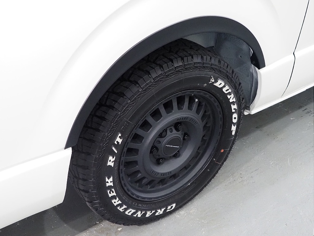 【新車/ハイエースバンDX/ディーゼルターボ2.8L/両側スライドDドア】ベッドキッド装着済み♪【全国納車可能】