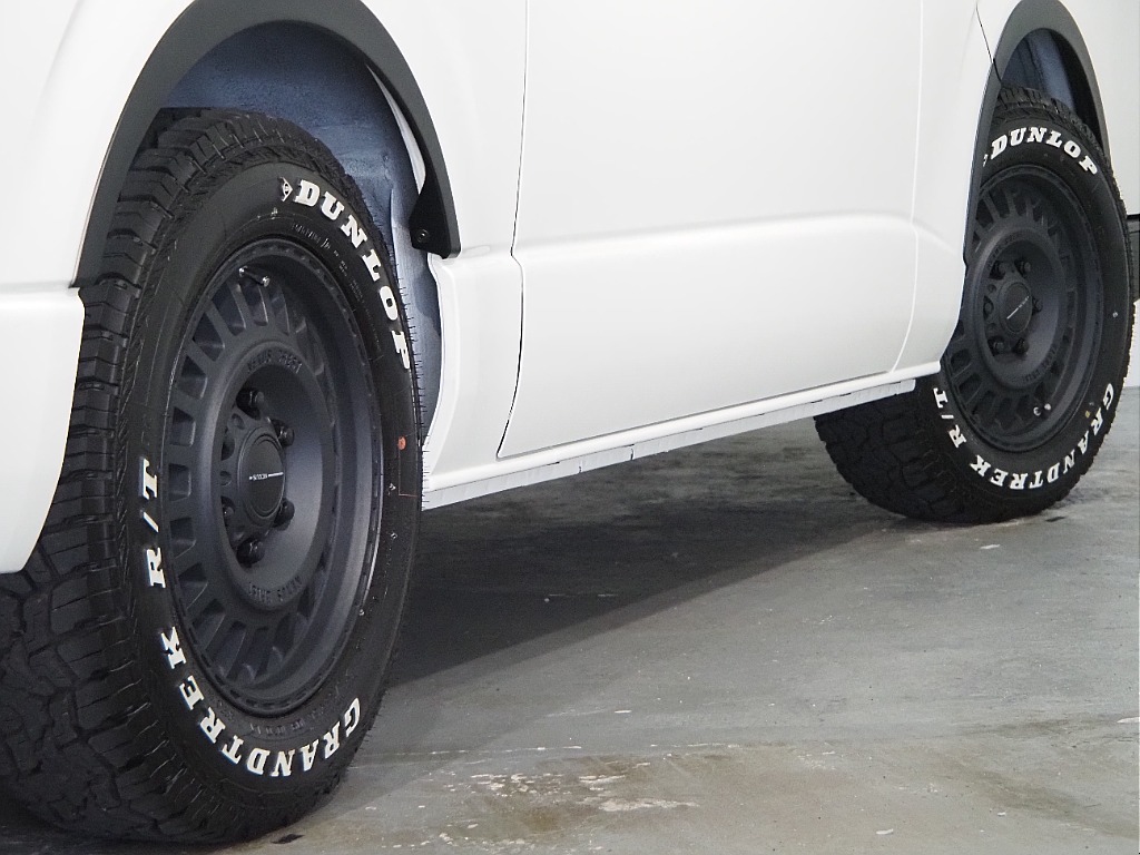 【新車/ハイエースバンDX/ディーゼルターボ2.8L/両側スライドDドア】ベッドキッド装着済み♪