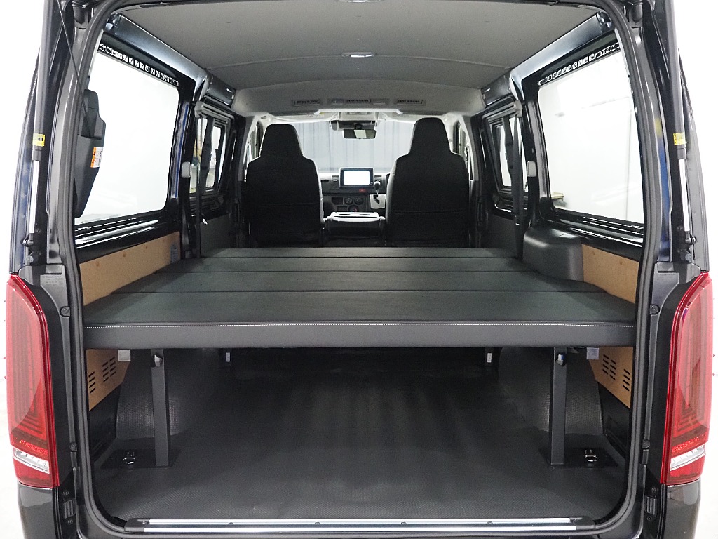 【新車/ハイエースバンDX/GL-パッケージ/ディーゼルターボ2.8L】ベッドキッド装着済み♪【全国納車可能】