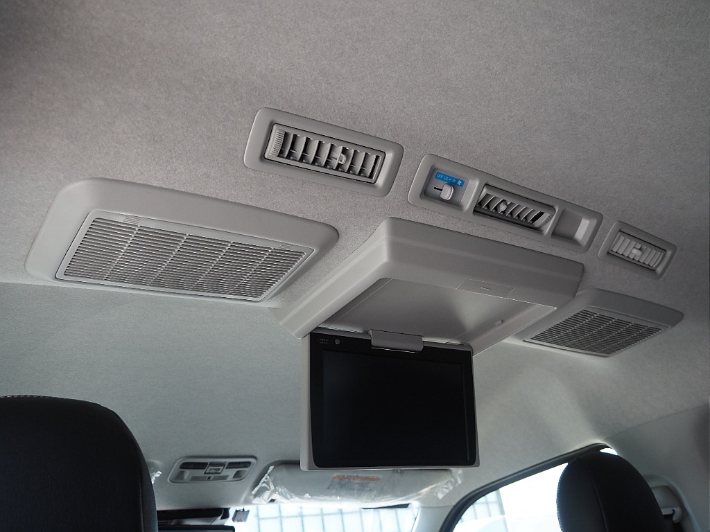 【新車/ハイエースワゴンGL/4WD/スタンダード配列】新作ホイールインストール【全国納車可能】