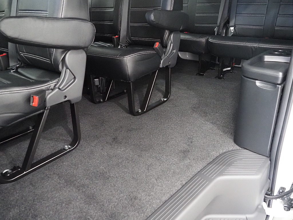 【新車/ハイエースワゴンGL/4WD/スタンダード配列】新作ホイールインストール【全国納車可能】