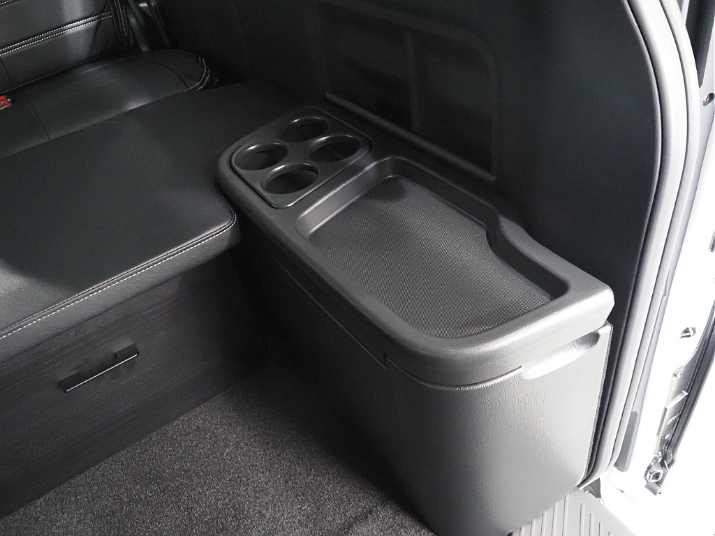 【新車/ハイエースワゴンGL/4WD/スタンダード配列】新作ホイールインストール【全国納車可能】