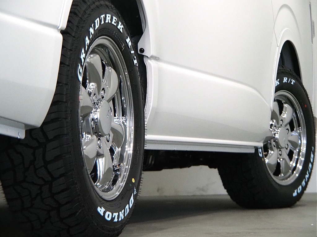 【新車/ハイエースワゴンGL/4WD/スタンダード配列】新作ホイールインストール【全国納車可能】