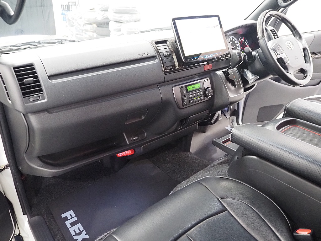 【R1年式/5型/ハイエースバン/DARKPRIMEⅡ/2WD】TSS装着車両♪【全国納車可能】